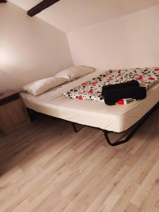 Studio 6 Chalon-sur-Saone Luaran gambar